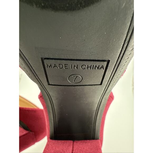 American Rag Areeta Wine Red Women Velvet Strappy block heel SZ 7 NEW - Picture 9 of 12